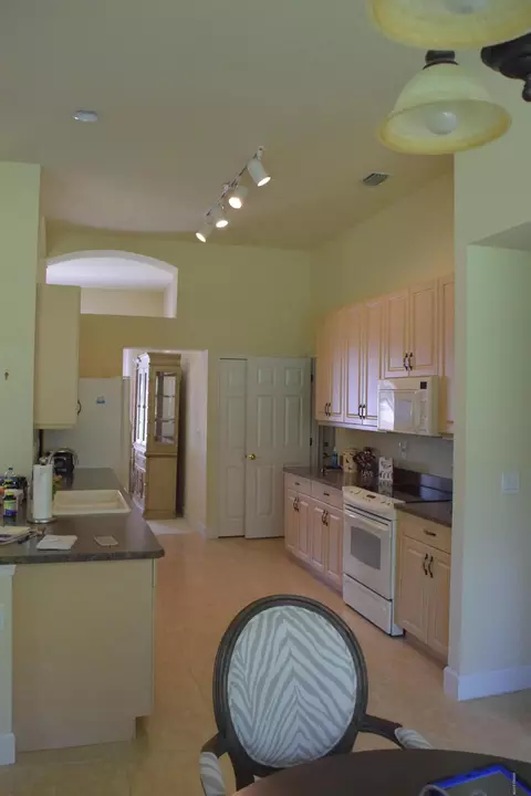 1230 Hampstead Ln, Ormond Beach, FL 32174 photo 6