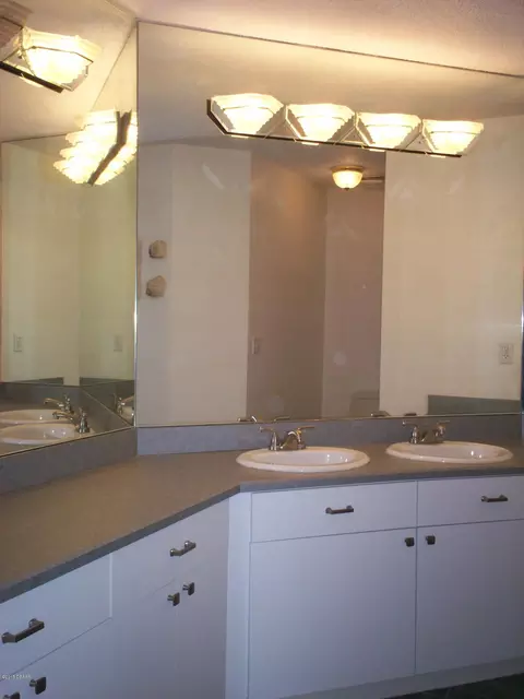 517 Lake Bridge Dr, Ormond Beach, FL 32174 photo 8