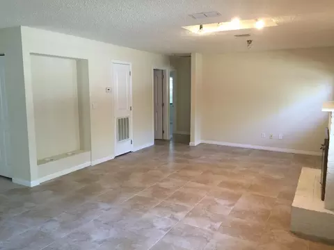 492 Hand Ave, Ormond Beach, FL 32174 photo 2