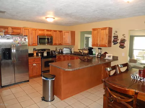 2628 Pine Tree Dr, Edgewater, FL 32141 photo 4