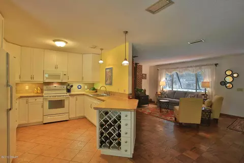 2942 Oak, Edgewater, FL 32141 photo 3