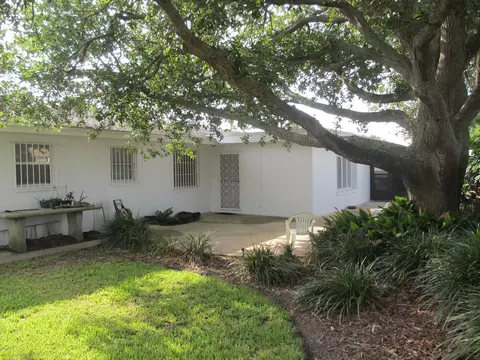 864 Peninsula Dr, Ormond Beach, FL 32176 photo 3