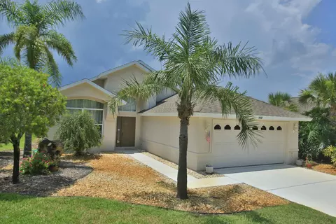 910 Woodstream Ln, Ormond Beach, FL 32174 photo 2