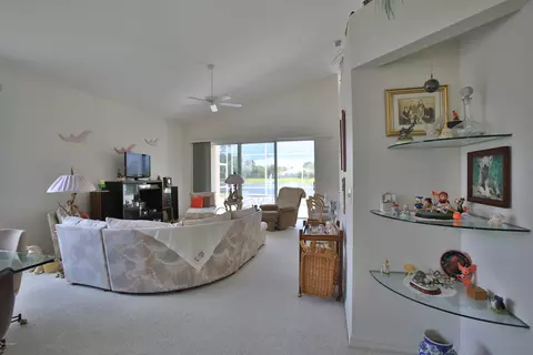 910 Woodstream Ln, Ormond Beach, FL 32174 photo 4