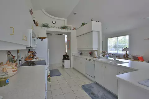 910 Woodstream Ln, Ormond Beach, FL 32174 photo 9