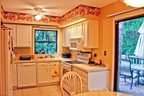 10 Eclipse Trl, Ormond Beach, FL 32174 photo 5