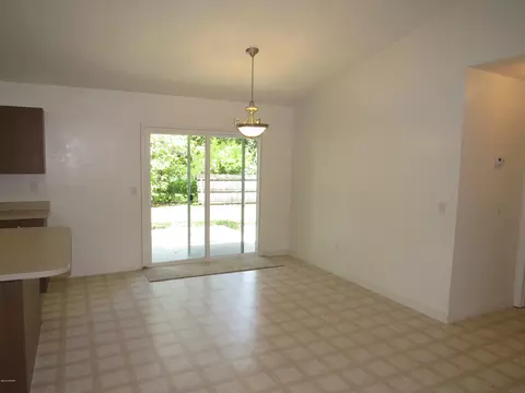 2526 Mango Tree Dr, Edgewater, FL 32141 photo 6