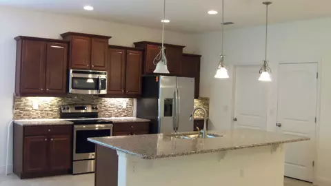 285 River Vale Ln, Ormond Beach, FL 32174 photo 2