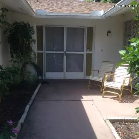 22 Farmbrook Ln, Palm Coast, FL 32137 photo 2