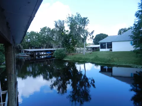 1690 River Rd, Astor, FL 32102 photo 8