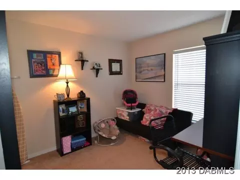 39 Round Tree Dr, Palm Coast, FL 32164 photo 2