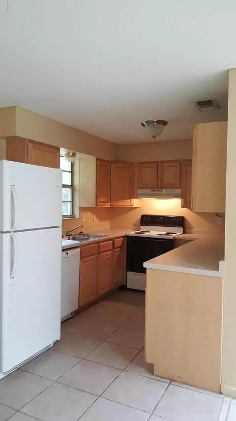 408 Collins St, Ormond Beach, FL 32174 photo 6