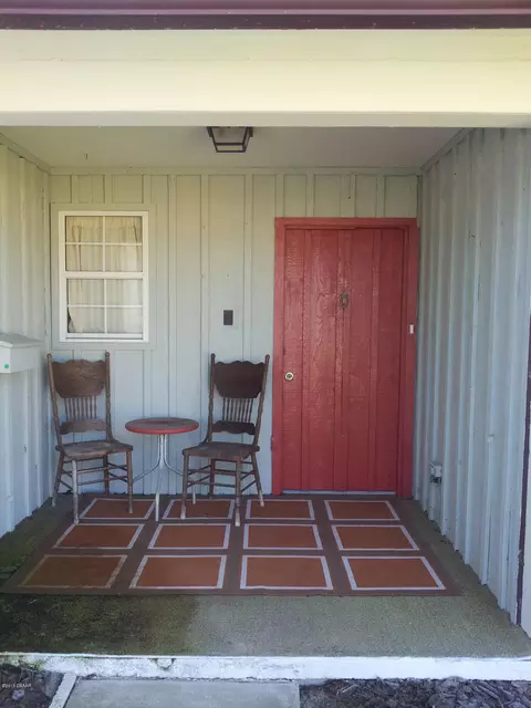 42 Plaza Dr, Ormond Beach, FL 32176 photo 2
