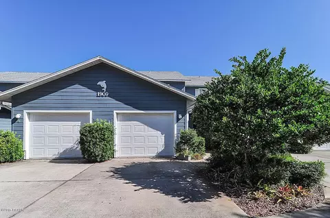 1909 S Riverside Dr, Edgewater, FL 32141 photo 2