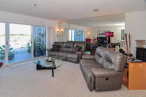 1909 S Riverside Dr, Edgewater, FL 32141 photo 10