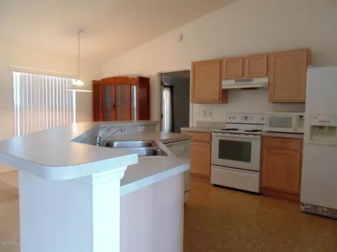 19 Silver Cir, Edgewater, FL 32141 photo 4