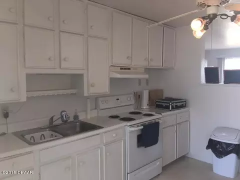 43 Beechwood Dr, Ormond Beach, FL 32176 photo 2