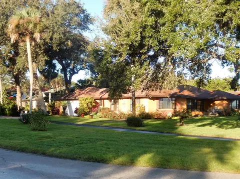 864 S Beach St, Ormond Beach, FL 32174 photo 2