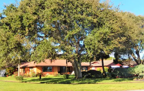 864 S Beach St, Ormond Beach, FL 32174 photo 1
