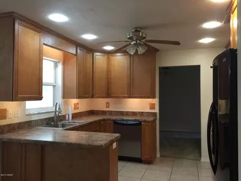 111 Roble Ln, Ormond Beach, FL 32174 photo 6