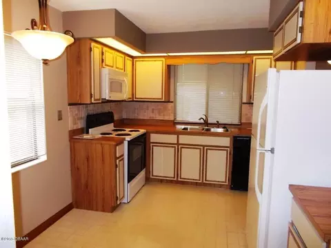 4 Ridge Trl, Ormond Beach, FL 32174 photo 2