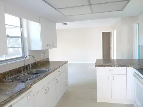 6 Surfside Dr, Ormond Beach, FL 32176 photo 6