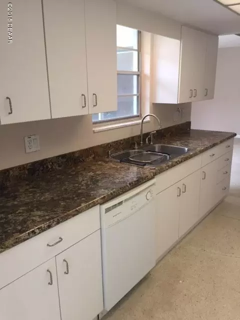 6 Surfside Dr, Ormond Beach, FL 32176 photo 5