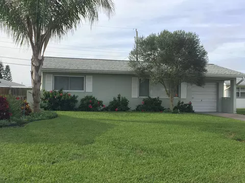 22 Beechwood Dr, Ormond Beach, FL 32176 photo 2