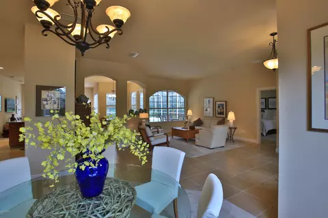 557 Aldenham Ln, Ormond Beach, FL 32174 photo 8