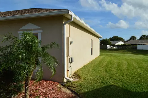 317 Mariners Gate Dr, Edgewater, FL 32141 photo 17