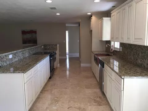 843 Peninsula Dr, Ormond Beach, FL 32176 photo 2
