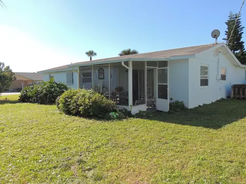 17 Surfside Dr, Ormond Beach, FL 32176 photo 2