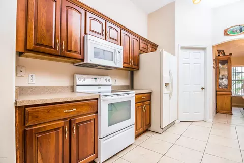 3324 Pine Tree Dr, Edgewater, FL 32141 photo 11