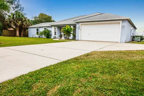 3324 Pine Tree Dr, Edgewater, FL 32141 photo 2