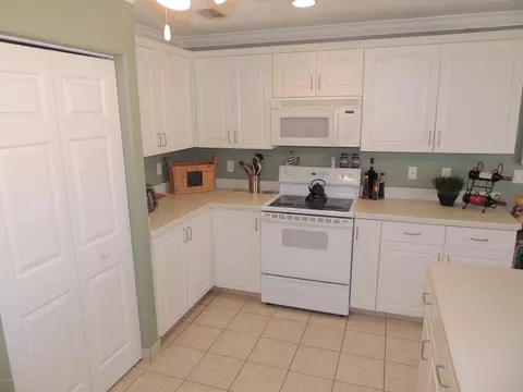 99 Laurie Dr, Ormond Beach, FL 32176 photo 8