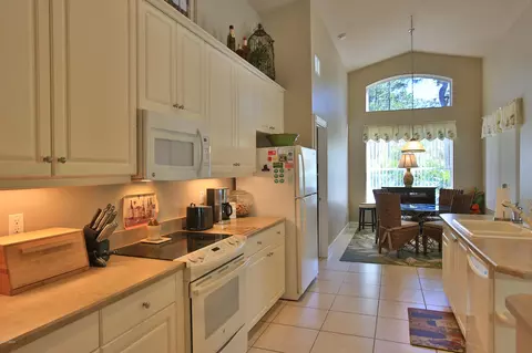 1225 Crown Pointe Ln, Ormond Beach, FL 32174 photo 7