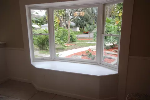 1322 Queen Palm Dr, Edgewater, FL 32132 photo 8