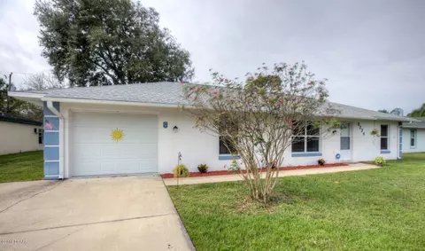 3224 Tamarind Dr, Edgewater, FL 32141 photo 2