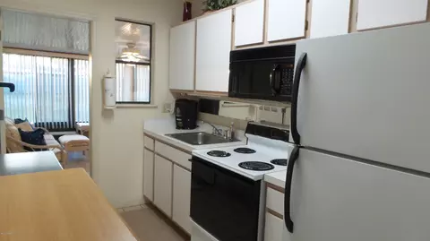 2 Oriole Cir #B, Ormond Beach, FL 32176 photo 6