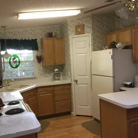211 Schooner Ave, Edgewater, FL 32141 photo 4