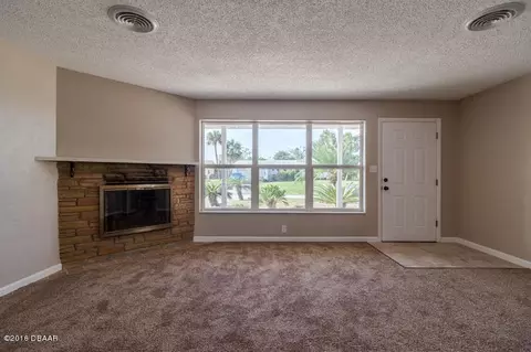 70 Ivanhoe Dr, Ormond Beach, FL 32176 photo 2