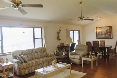18 Cold Spring Ct, Palm Coast, FL 32137 photo 10