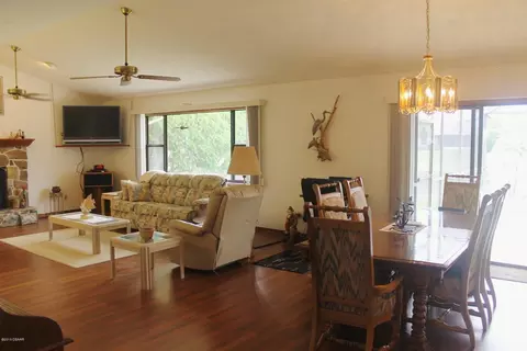 18 Cold Spring Ct, Palm Coast, FL 32137 photo 11