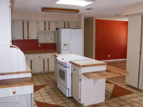 1118 Northside Dr, Ormond Beach, FL 32174 photo 4