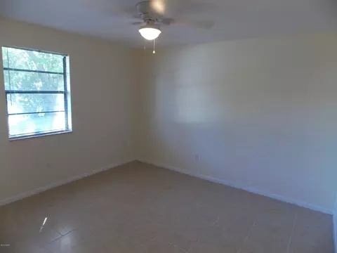 2922 Yule Tree Dr, Edgewater, FL 32141 photo 11