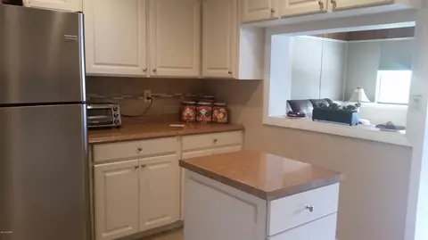 583 Robin Rd, Ormond Beach, FL 32176 photo 6