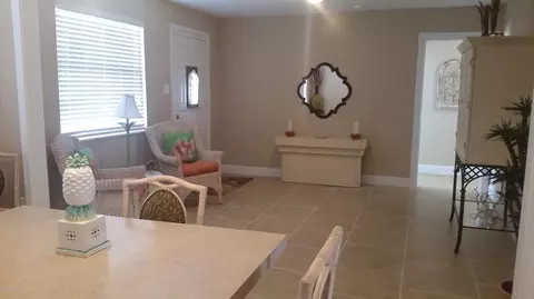 583 Robin Rd, Ormond Beach, FL 32176 photo 2