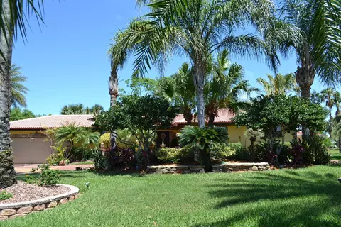 883 Peninsula Dr, Ormond Beach, FL 32176 photo 2