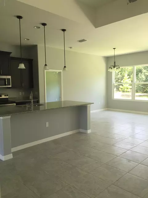 1425 Springleaf Dr, Ormond Beach, FL 32174 photo 4