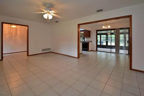 1 Walnut Cir, Ormond Beach, FL 32174 photo 3